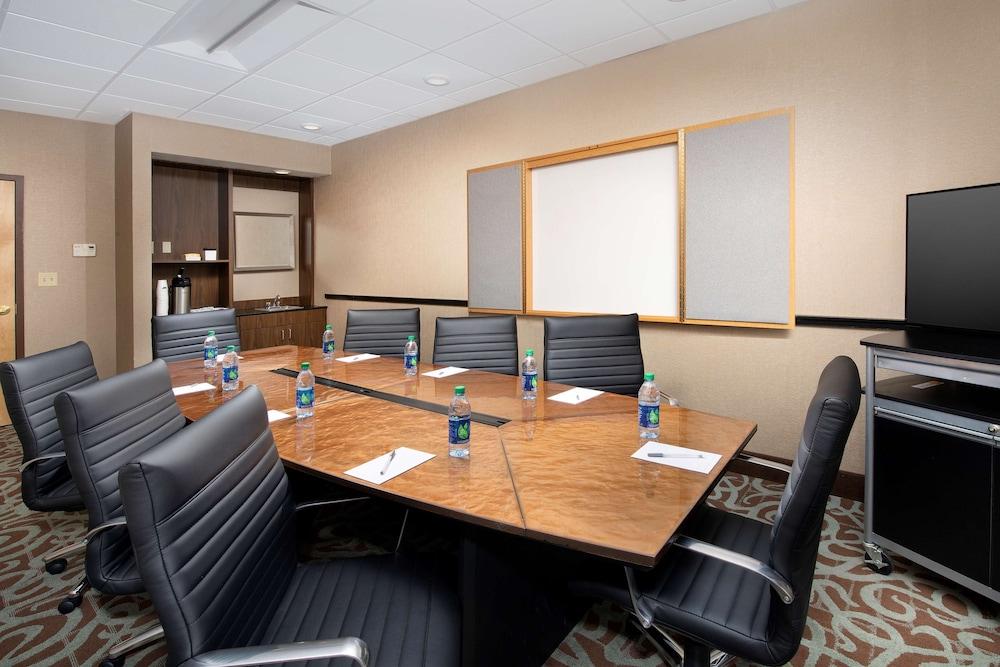 Hampton Inn Birmingham I-65/Lakeshore Drive Екстер'єр фото