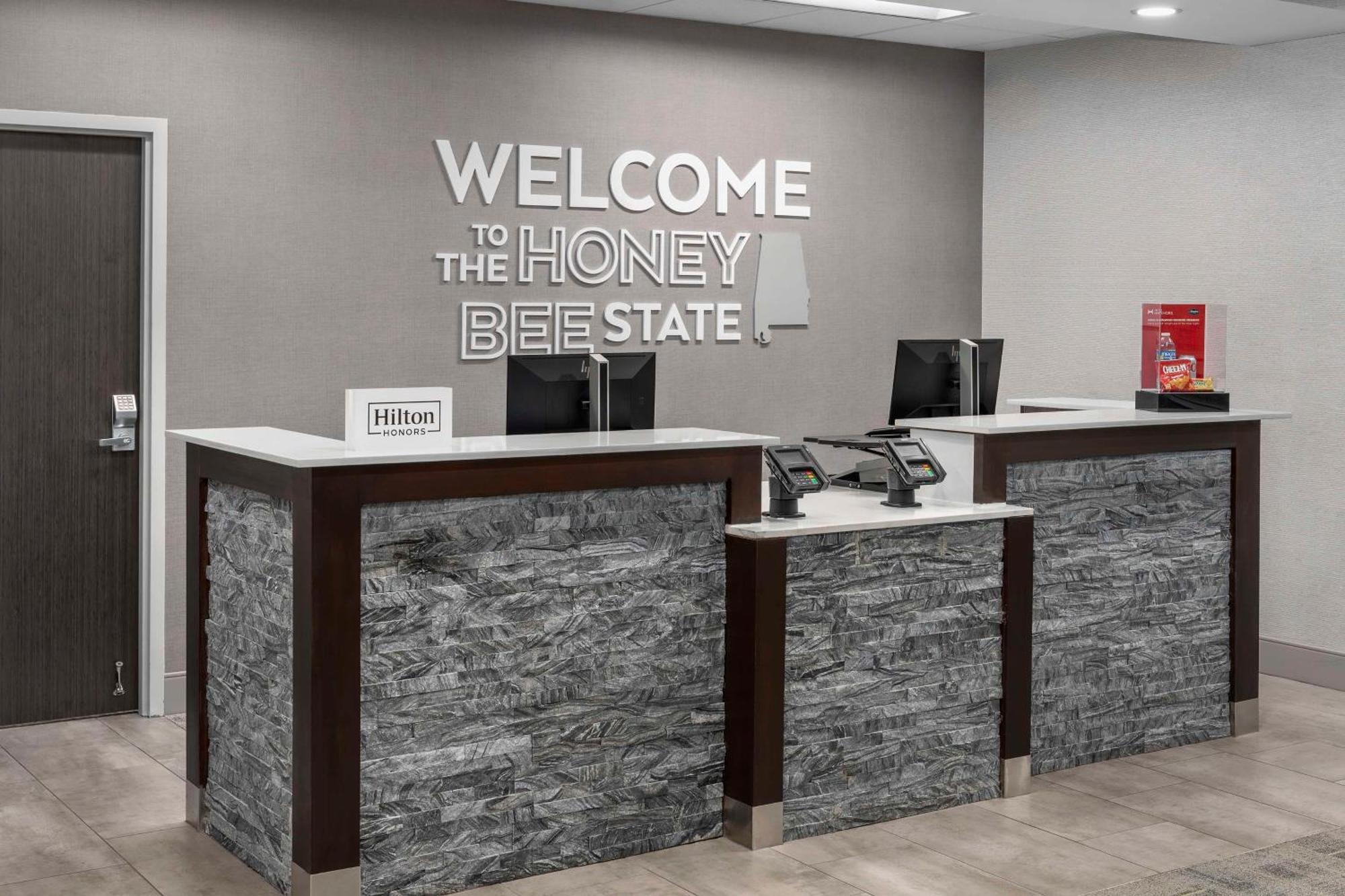Hampton Inn Birmingham I-65/Lakeshore Drive Екстер'єр фото